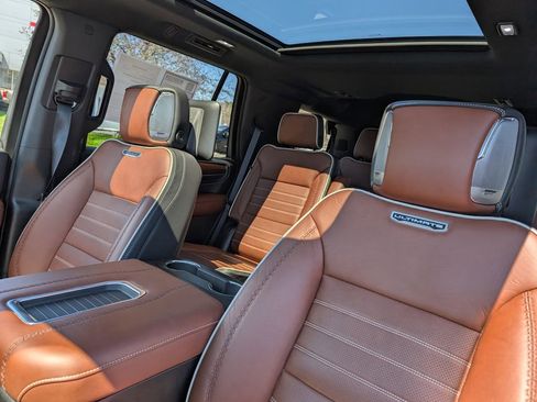 Used 2023 GMC Yukon Denali Ultimate image 21