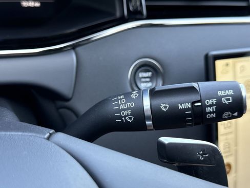 Used 2024 Land Rover Range Rover Evoque S image 18