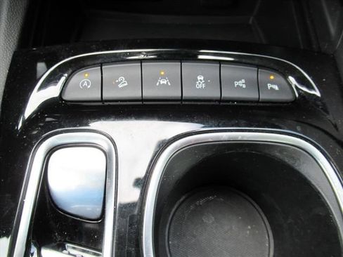 Used 2021 Buick Envision Avenir w/ Technology Package II AWD/4WD image 25
