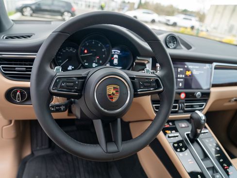 New 2026 Porsche Macan image 15