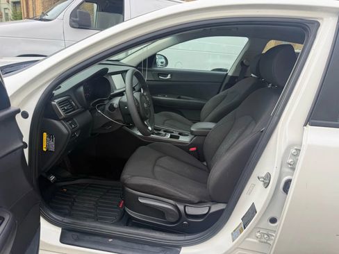 Used 2018 Kia Optima LX image 24