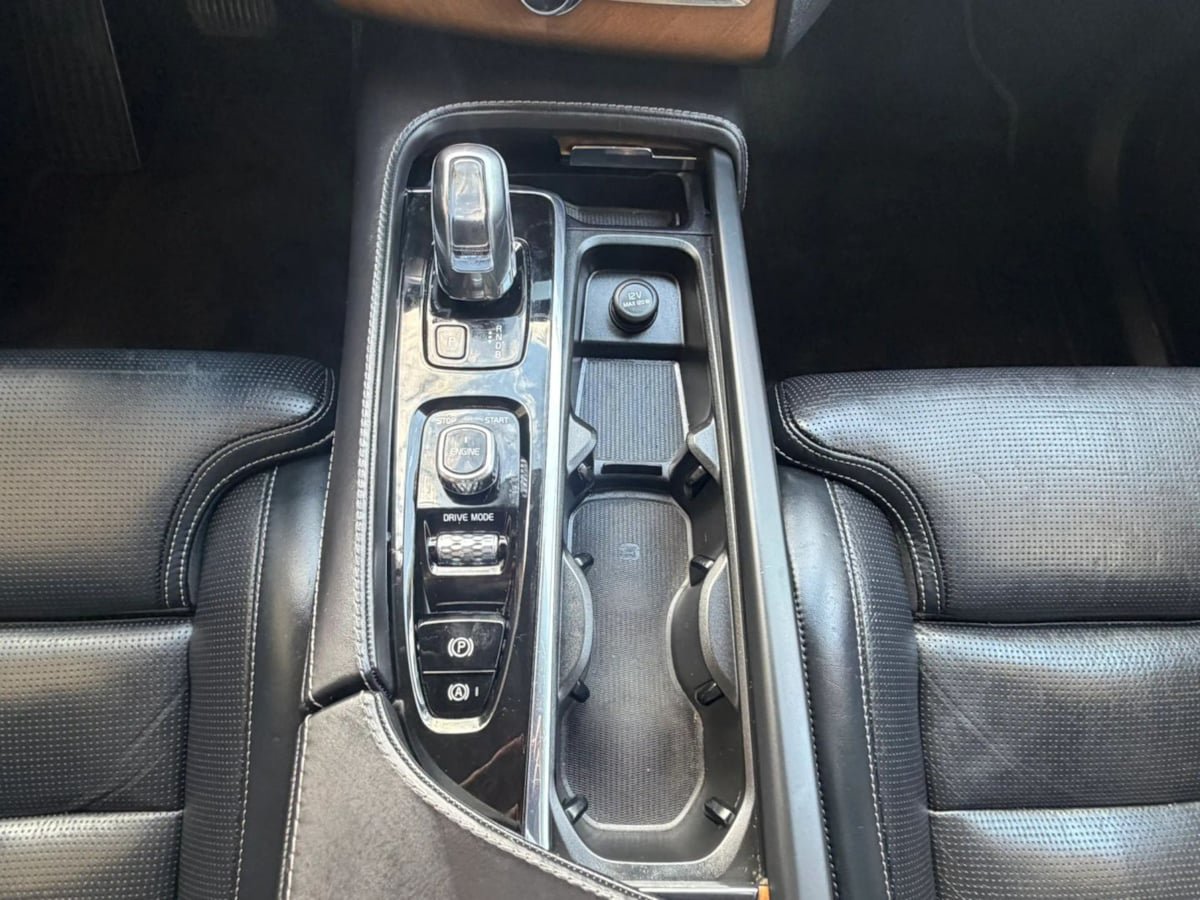 Used 2017 Volvo XC90 T8 Inscription w/ Luxury Package AWD/4WD image 50