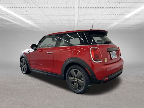 Certified 2024 MINI Cooper SE image 3