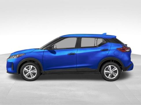 Used 2023 Nissan Kicks S FWD image 3