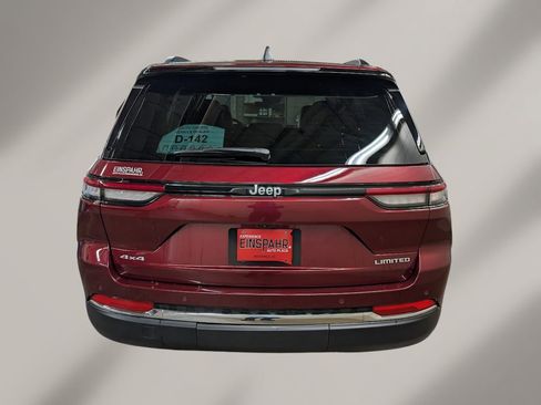 Used 2025 Jeep Grand Cherokee Limited w/ Trailer Tow Package AWD/4WD image 29