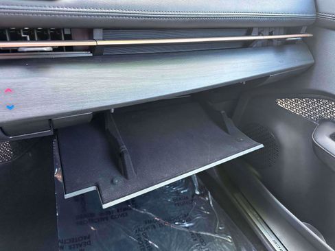 Used 2024 Nissan Ariya AWD image 34