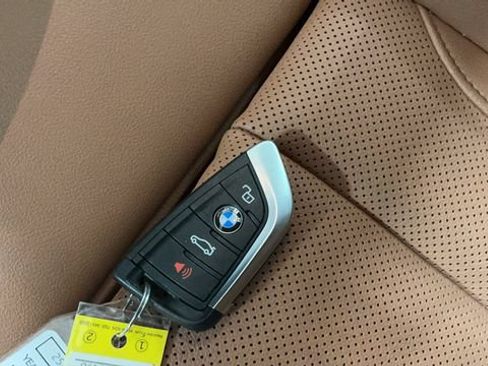 Used 2024 BMW X3 xDrive30i w/ Premium Package w/ZPA AWD/4WD image 29