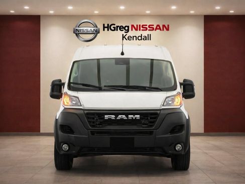 Used 2025 RAM ProMaster 2500 w/ Convenience Group FWD image 5