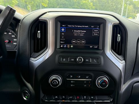 Used 2023 Chevrolet Silverado 1500 Custom RWD image 18