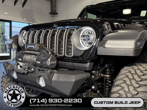 Used 2025 Jeep Wrangler Unlimited Rubicon 4xe w/ Safety Group AWD/4WD image 6