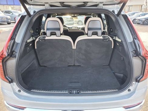 Used 2025 Volvo XC90 B6 Plus image 34