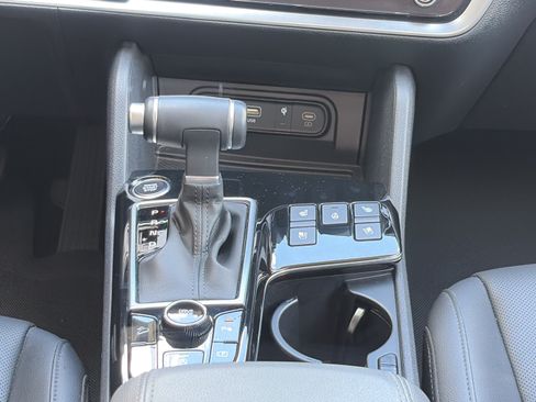Used 2025 Kia Sportage SX FWD image 17