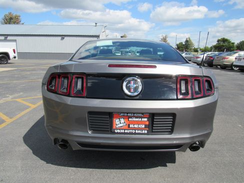 Used 2014 Ford Mustang Coupe image 4
