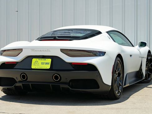 Used 2023 Maserati MC20 Coupe image 5