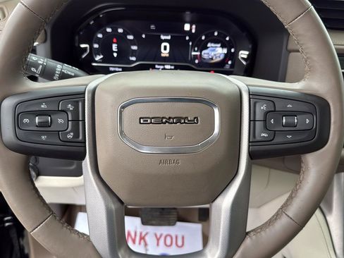 Used 2023 GMC Yukon XL Denali image 15