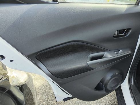 Used 2022 Nissan Kicks S FWD image 40