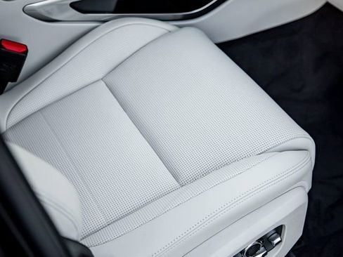 New 2025 Jaguar F-PACE R-Dynamic S image 27