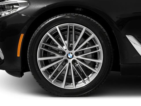 Used 2018 BMW 540i xDrive AWD/4WD image 5