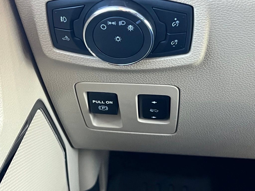 Used 2020 Ford F150 Lariat AWD/4WD image 33