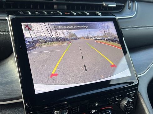 New 2025 Jeep Grand Cherokee Limited image 25