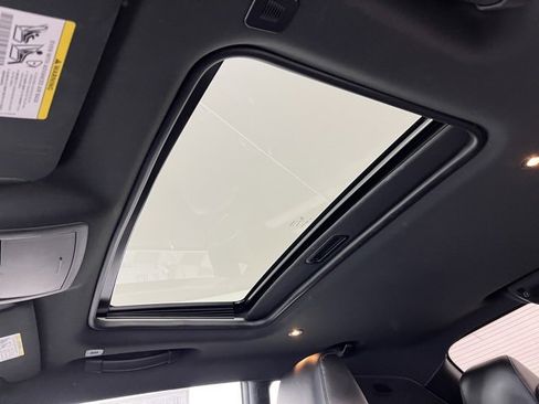 Used 2023 Dodge Challenger GT w/ Plus Package image 18