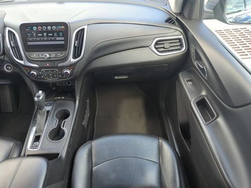 Used 2018 Chevrolet Equinox Premier FWD image 15