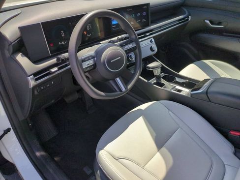 Used 2025 Hyundai Santa Cruz SEL AWD/4WD image 15