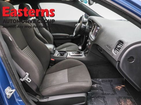 Used 2022 Dodge Charger R/T w/ Blacktop Package image 25