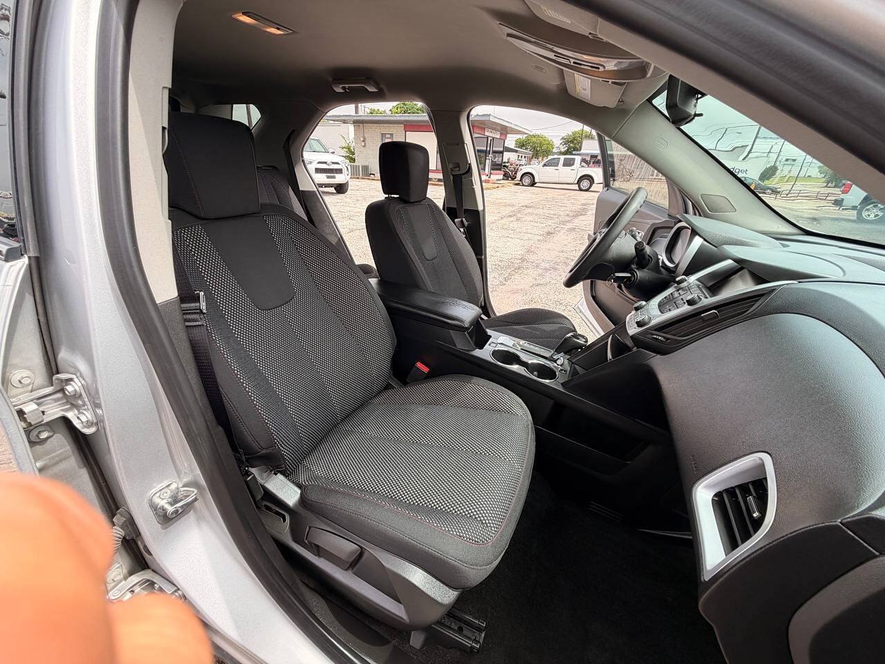 Used 2017 Chevrolet Equinox LS FWD image 14