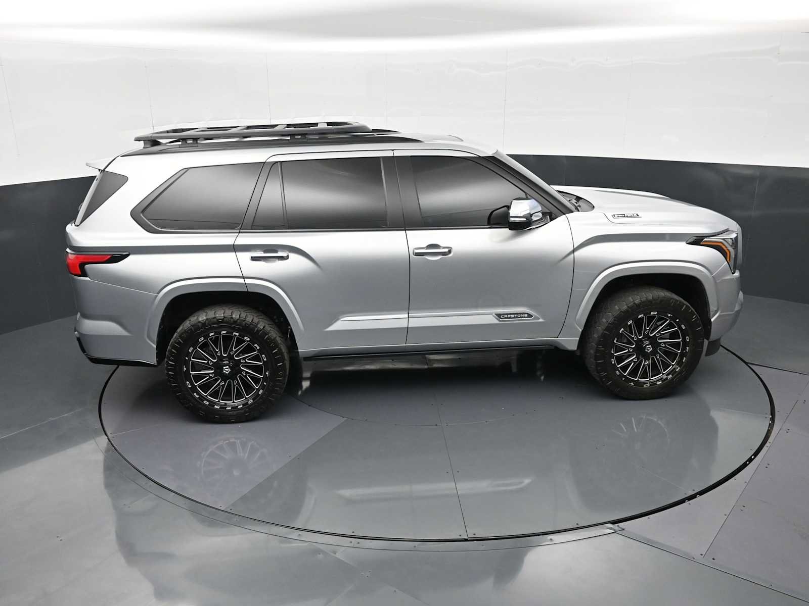 Used 2024 Toyota Sequoia Capstone AWD/4WD image 36
