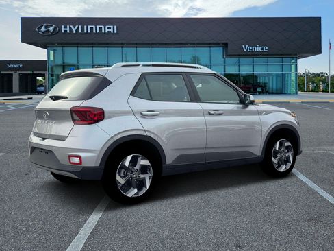 New 2026 Hyundai Venue SEL FWD image 27
