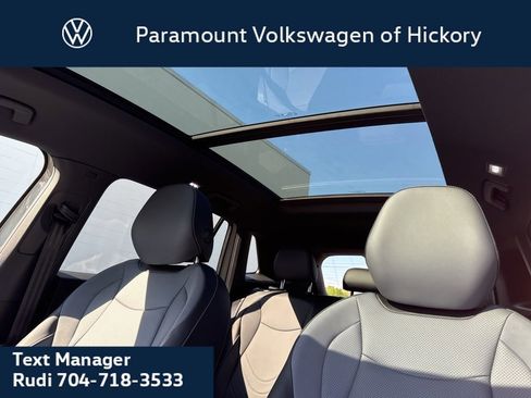 New 2026 Volkswagen Tiguan SE R-Line FWD image 32