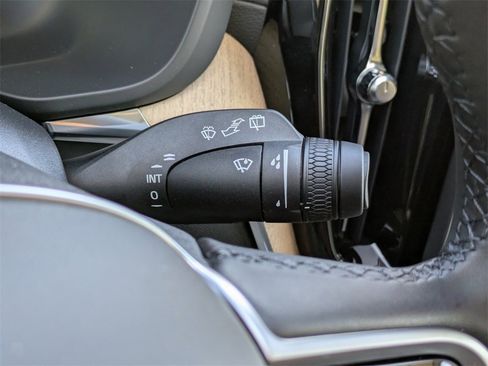 New 2026 Volvo XC60 B5 Ultra w/ Protection Package Premier image 38