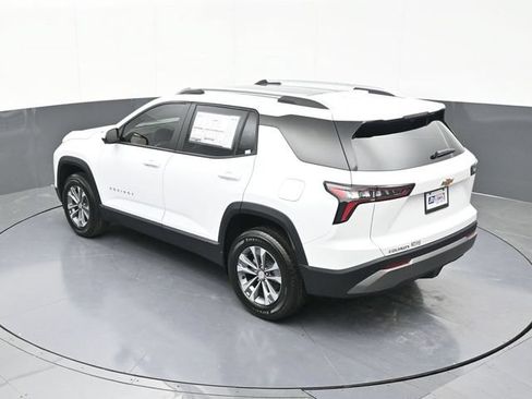 New 2026 Chevrolet Equinox LT w/ Convenience Package II FWD image 57