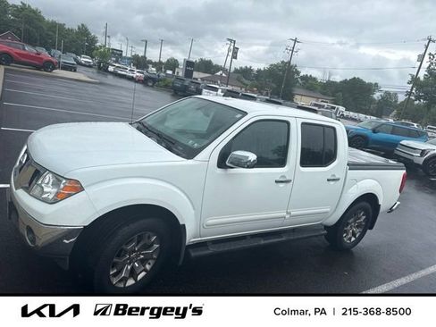 Used 2016 Nissan Frontier SL AWD/4WD image 4