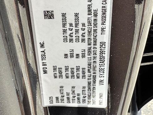 Used 2025 Tesla Model 3 Long Range RWD image 33