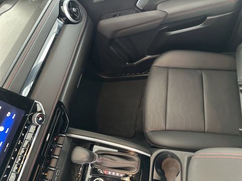 Certified 2023 Chevrolet Colorado Z71 w/ Z71 Convenience Package 2 image 25