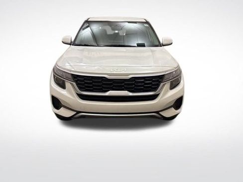 Certified 2023 Kia Seltos S AWD/4WD image 2