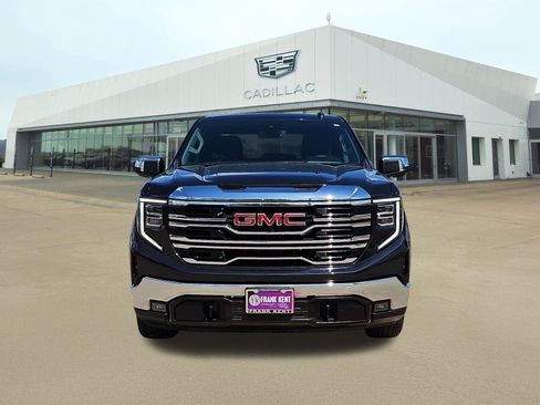 Used 2025 GMC Sierra 1500 SLT RWD image 2