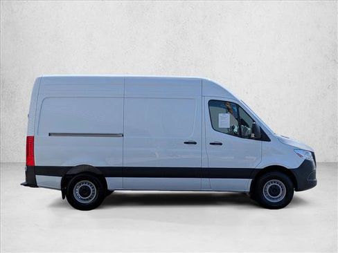Certified 2025 Mercedes-Benz Sprinter 2500 image 4