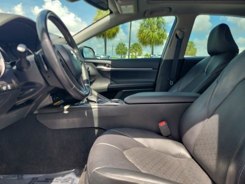 Used 2021 Toyota Camry XSE FWD image 20