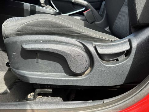 Used 2022 Kia Soul LX w/ Technology Package FWD image 14