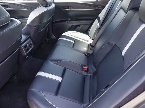 Used 2025 Toyota Camry SE FWD image 15