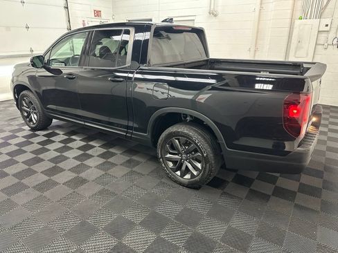 Used 2023 Honda Ridgeline Sport image 6