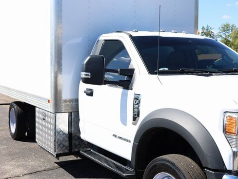 Used 2022 Ford F550 2WD Regular Cab Super Duty image 28