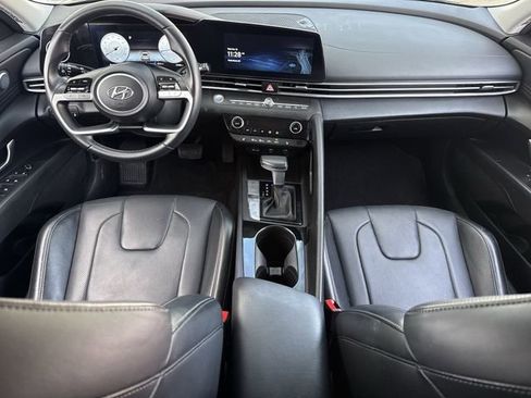 Used 2023 Hyundai Elantra Limited image 10