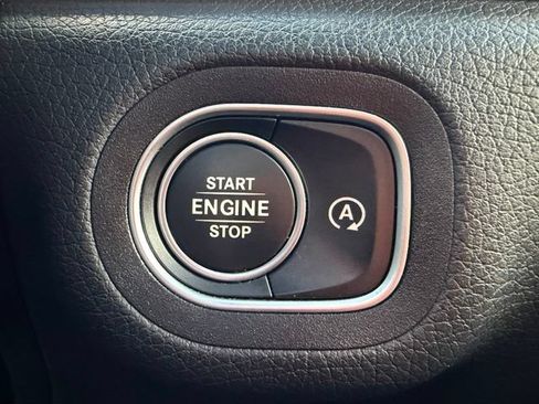 Used 2023 Mercedes-Benz GLE 350 4MATIC w/ Premium Package image 26