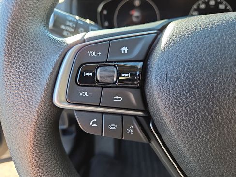 Used 2018 Honda Accord EX image 23