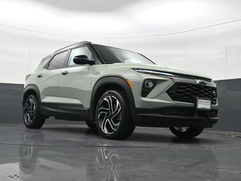 Used 2024 Chevrolet TrailBlazer RS w/ Driver Confidence Package AWD/4WD image 35