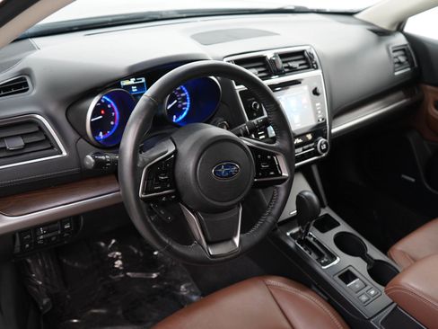 Used 2018 Subaru Outback 2.5i Touring AWD/4WD image 21